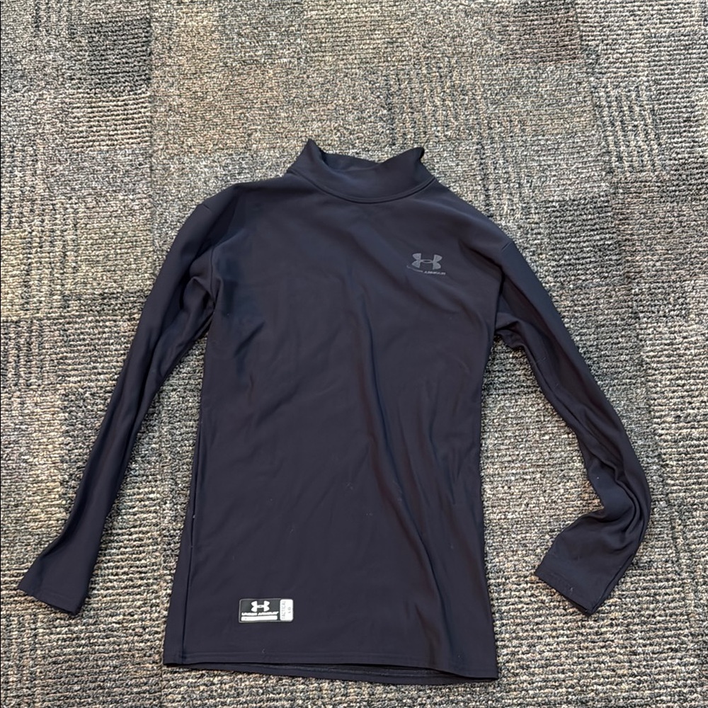Under Armour women’s black large long sleeve top